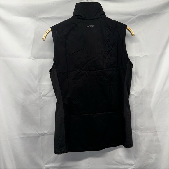 *NWT* Women’s Arc’teryx Atom Lightweight Vest  - Size S - Black - Picture 3 of 4